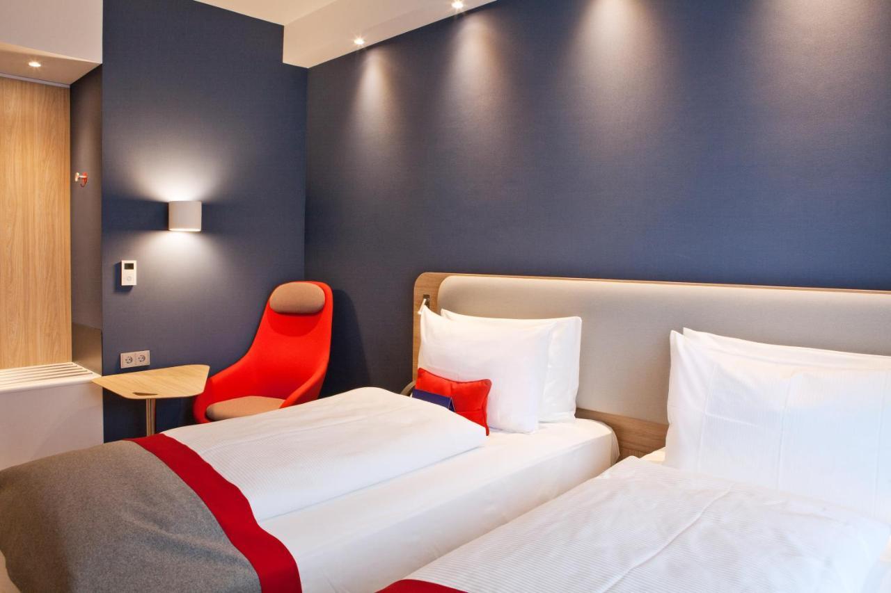 Holiday Inn Express - Saarbruecken By Ihg Exterior photo