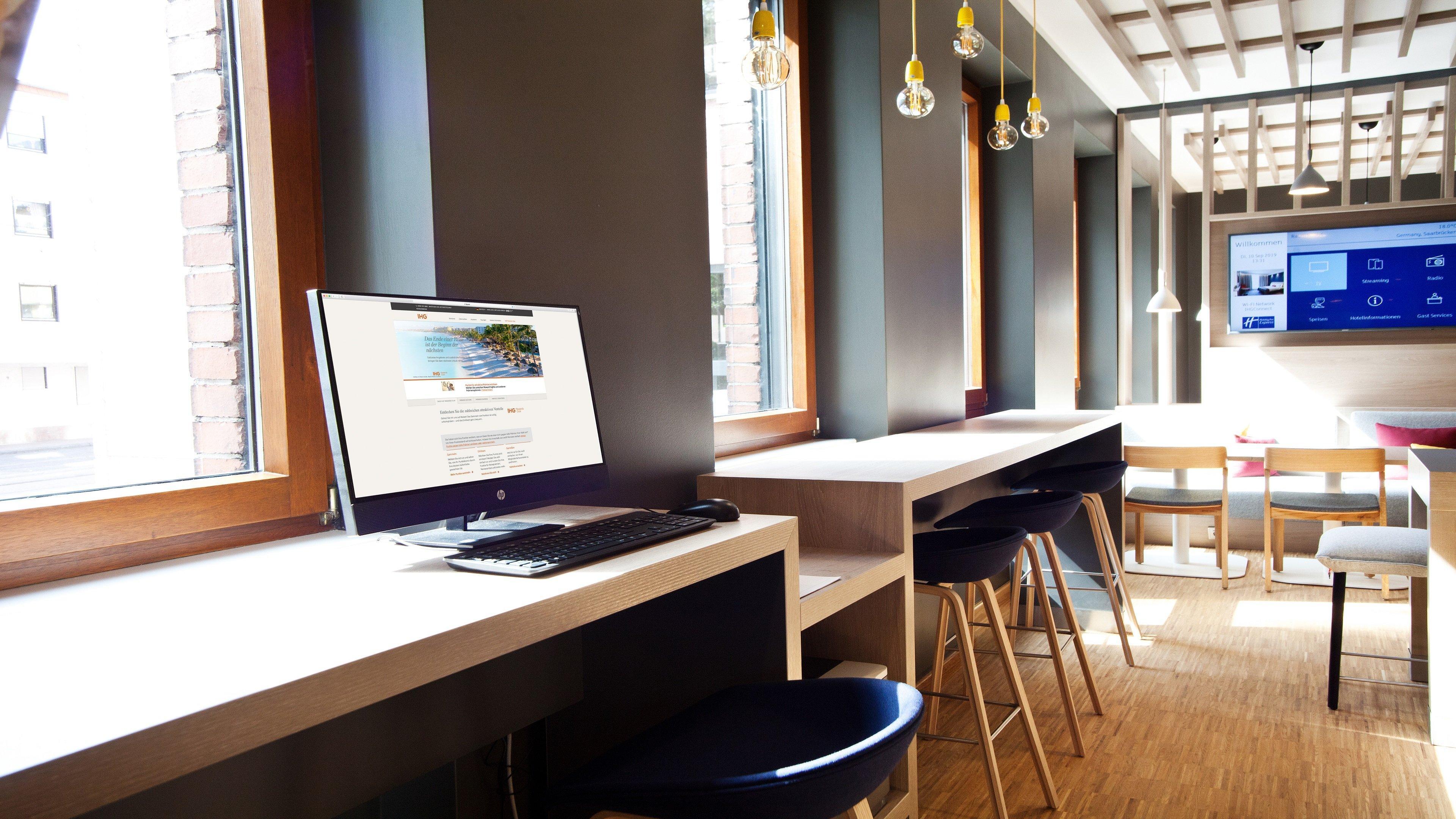 Holiday Inn Express - Saarbruecken By Ihg Exterior photo