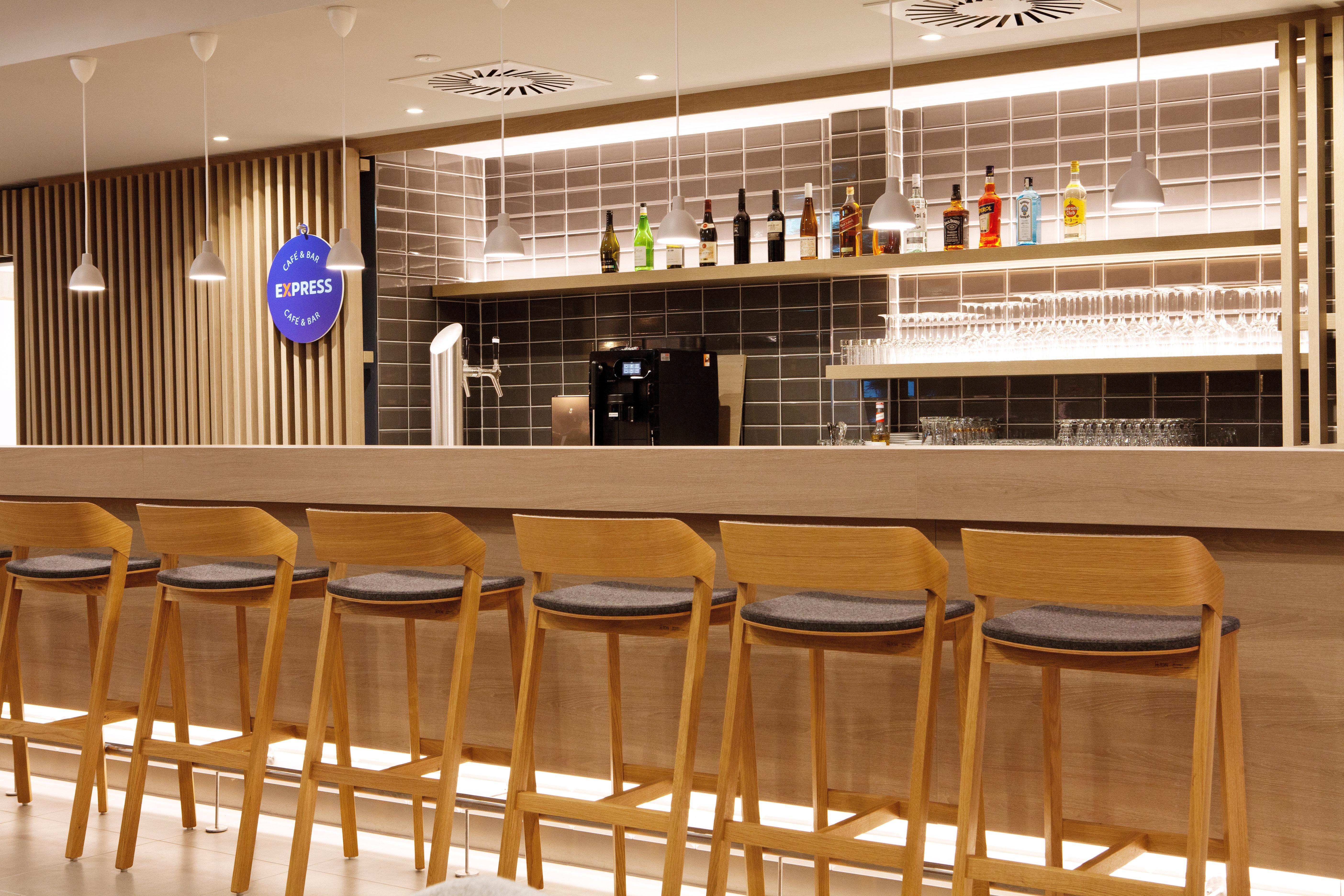 Holiday Inn Express - Saarbruecken By Ihg Exterior photo