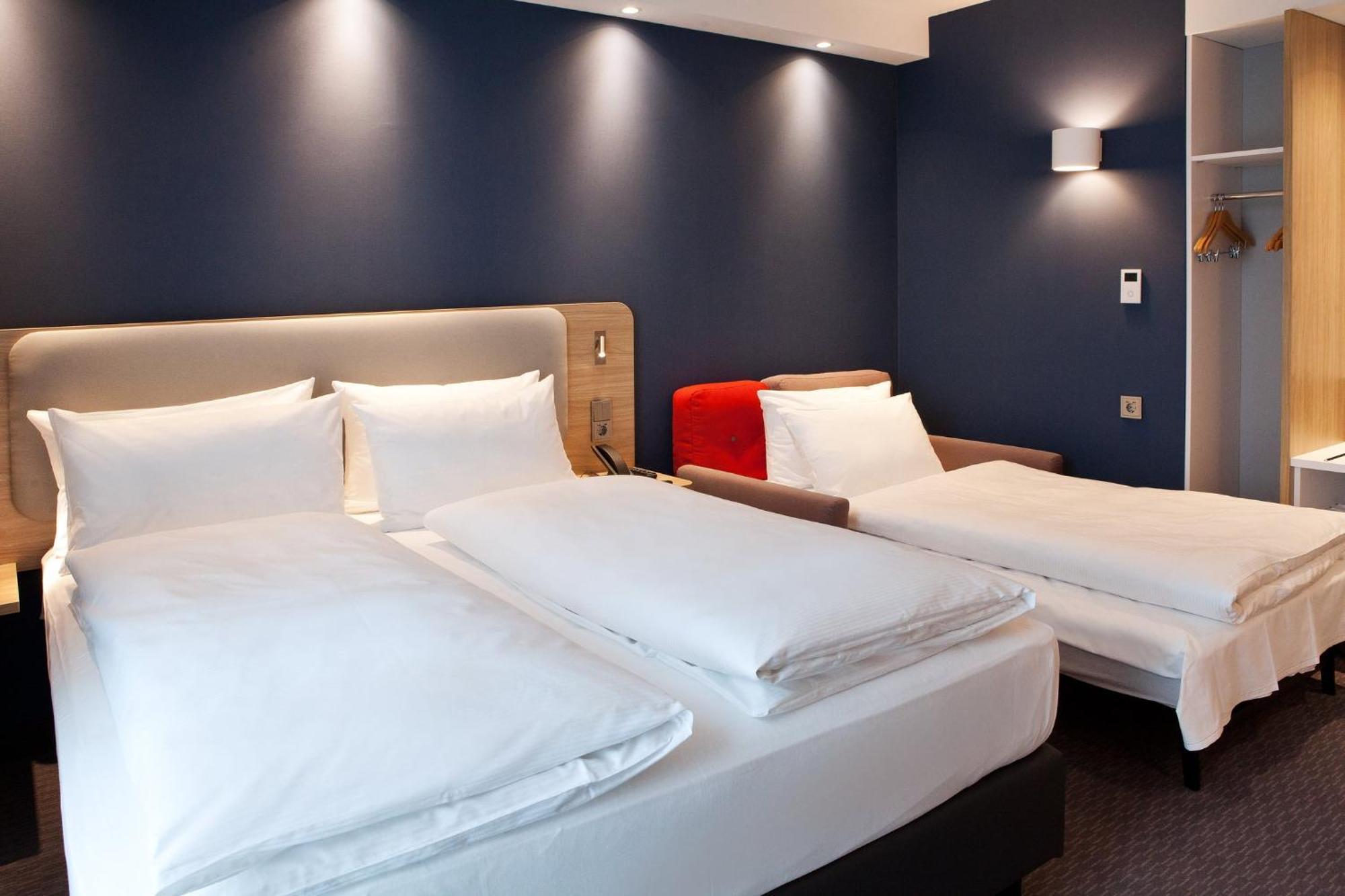 Holiday Inn Express - Saarbruecken By Ihg Exterior photo